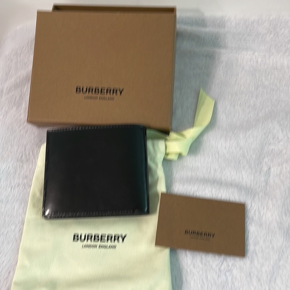 Authentic mens Burberry bifold wallet - Picture 4 of 5